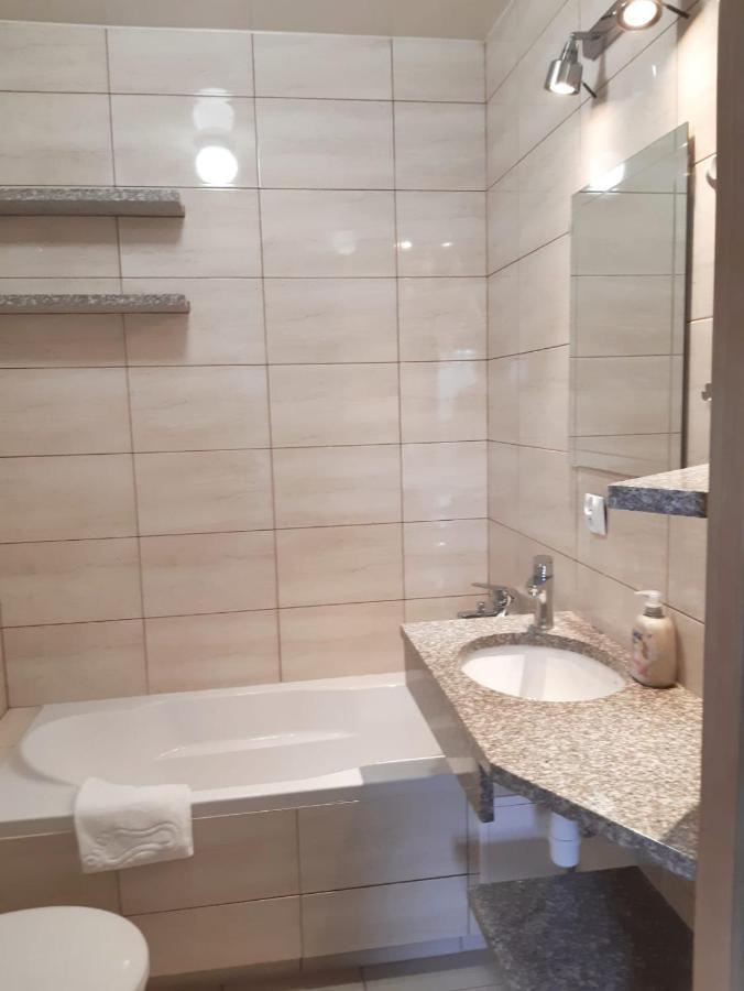 Apartamenty Rodzinne Pilica Park Sulejów Zewnętrze zdjęcie
